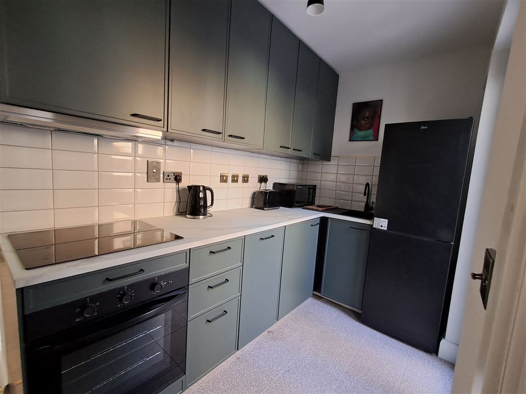 37 Eblana Villas, Dublin 2, Grand Canal Dk,   Dublin 2, D02ET88 