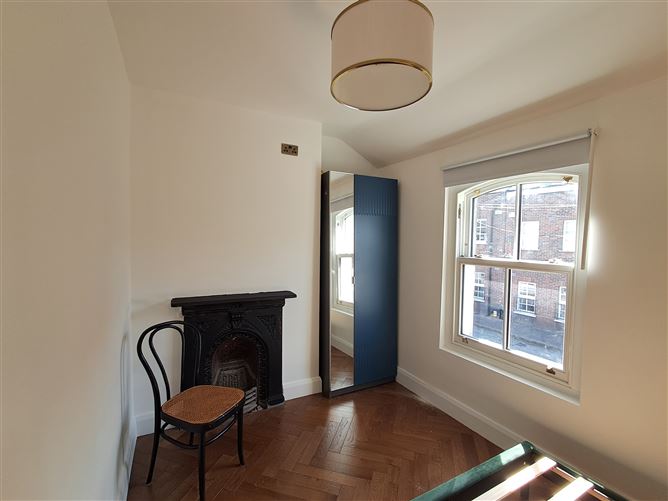 37 Eblana Villas, Dublin 2, Grand Canal Dk,   Dublin 2, D02ET88 