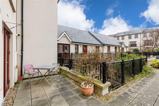 Photo 7 of 10 — 10 The Close, Robswall, Malahide, Co. Dublin