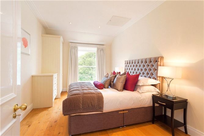 2 Bayswater Terrace, Sandycove, Co. Dublin