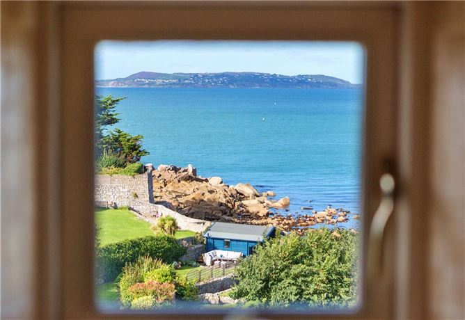 2 Bayswater Terrace, Sandycove, Co. Dublin