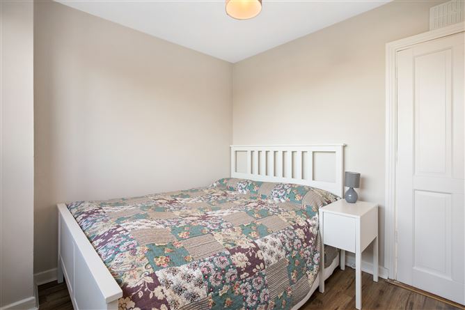 53 Meadow Grove, Dundrum, Dublin 16