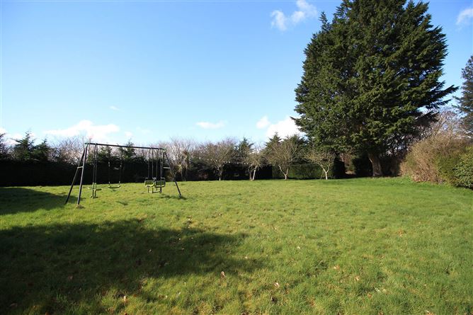 Mitchelstown, Castletown, Navan, Meath