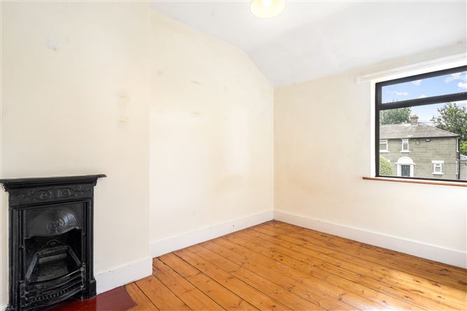 16 Larkfield Avenue, Harold's Cross,   Dublin 6W