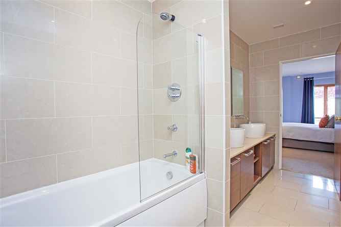 73 The Woods, Glounthaune, Cork