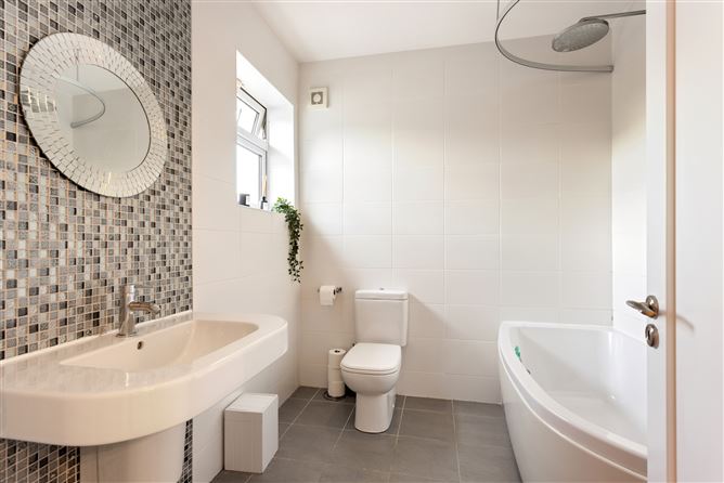1 Sweetbriar Lane, Kilmacud, Dublin 14