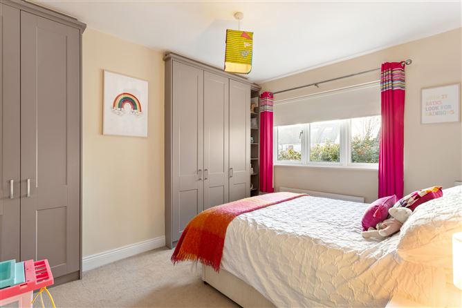 1 Sweetbriar Lane, Kilmacud, Dublin 14
