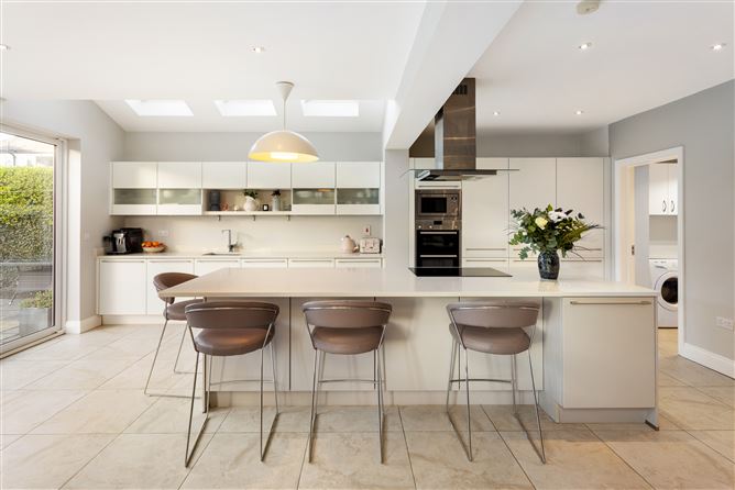 1 Sweetbriar Lane, Kilmacud, Dublin 14