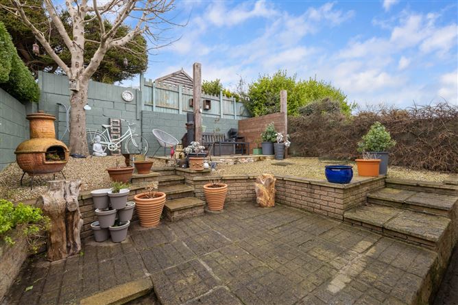 https://photos-a.propertyimages.ie/media/5/8/8/4905885/5bc0ed42-7ea2-45d1-8d43-16667669dda3_l.jpg