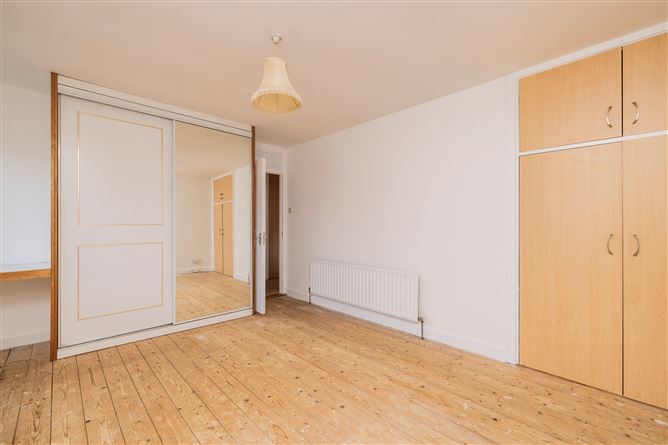https://photos-a.propertyimages.ie/media/5/8/8/4907885/06739d66-a34c-47f4-8cbc-ad4e14b6f277_l.jpg