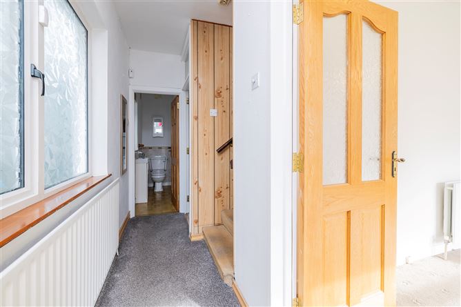 https://photos-a.propertyimages.ie/media/5/8/8/4907885/06739d66-a34c-47f4-8cbc-ad4e14b6f277_l.jpg