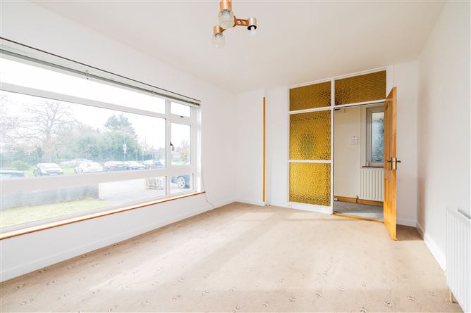 https://photos-a.propertyimages.ie/media/5/8/8/4907885/06739d66-a34c-47f4-8cbc-ad4e14b6f277_l.jpg