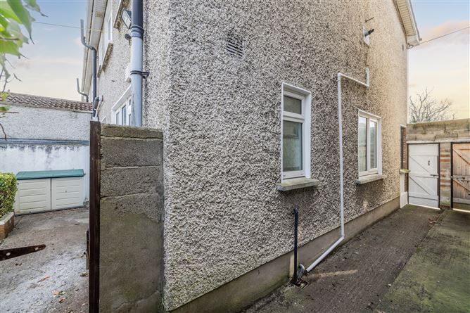 https://photos-a.propertyimages.ie/media/5/8/8/4907885/06739d66-a34c-47f4-8cbc-ad4e14b6f277_l.jpg