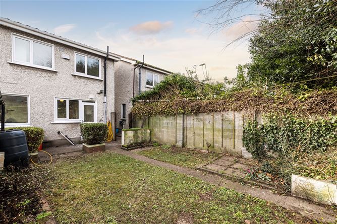 https://photos-a.propertyimages.ie/media/5/8/8/4907885/06739d66-a34c-47f4-8cbc-ad4e14b6f277_l.jpg