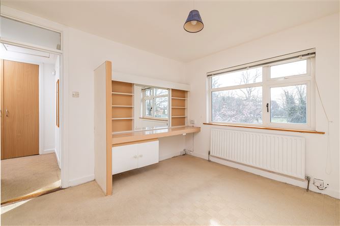 https://photos-a.propertyimages.ie/media/5/8/8/4907885/06739d66-a34c-47f4-8cbc-ad4e14b6f277_l.jpg