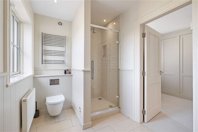 33 North Avenue, Mount Merrion,   County Dublin