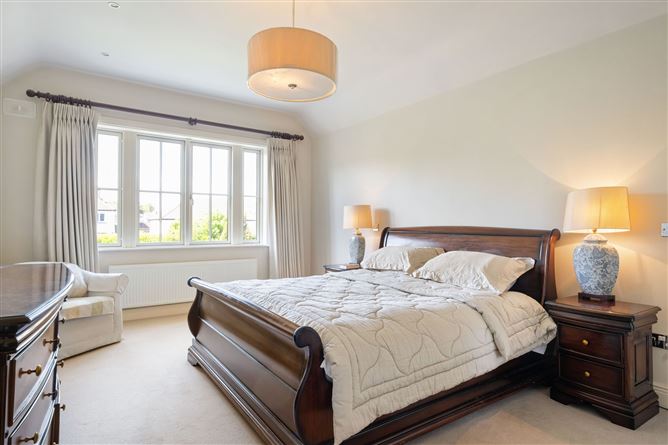 33 North Avenue, Mount Merrion,   County Dublin