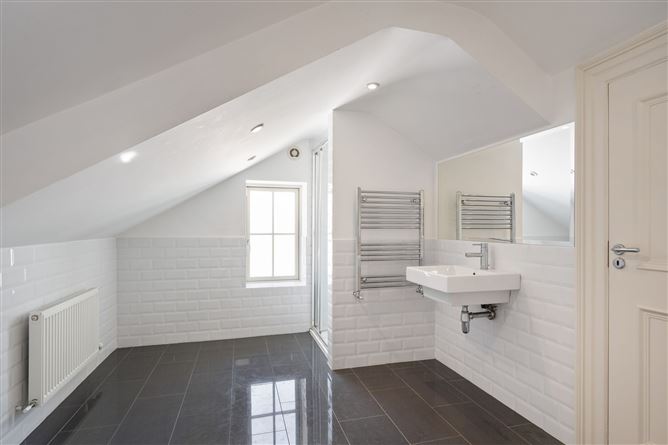 33 North Avenue, Mount Merrion,   County Dublin