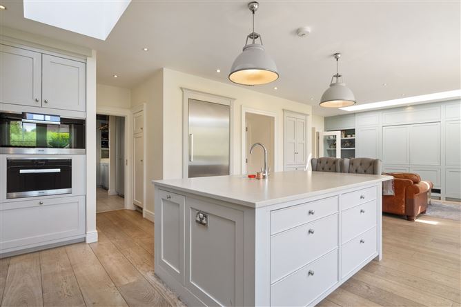 33 North Avenue, Mount Merrion,   County Dublin