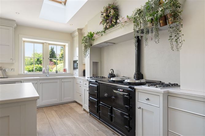 33 North Avenue, Mount Merrion,   County Dublin