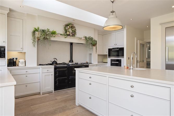 33 North Avenue, Mount Merrion,   County Dublin