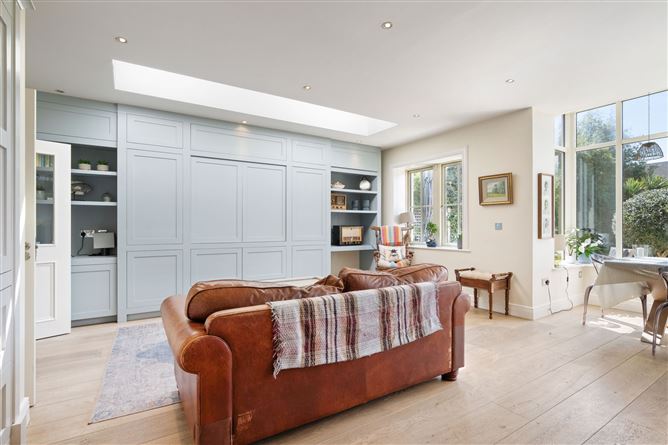 33 North Avenue, Mount Merrion,   County Dublin