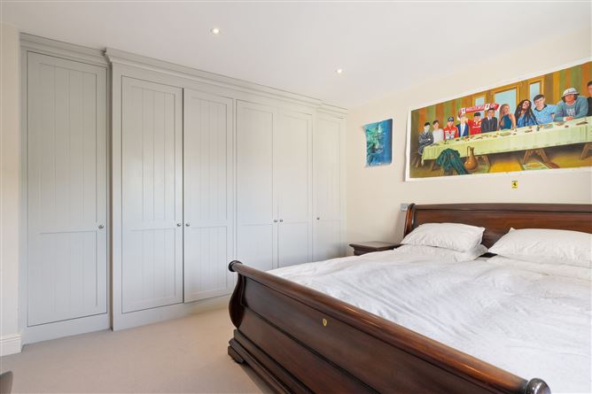 33 North Avenue, Mount Merrion,   County Dublin