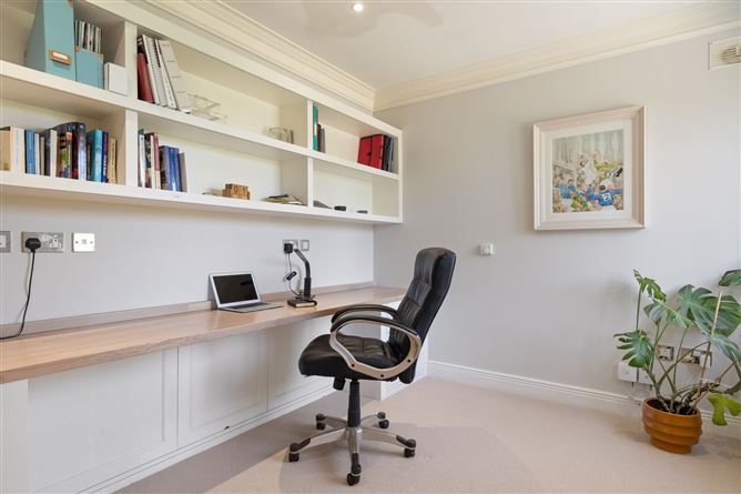 33 North Avenue, Mount Merrion,   County Dublin