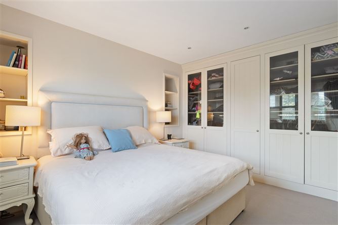 33 North Avenue, Mount Merrion,   County Dublin