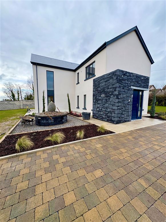 2 Errina Locke, Oireanach, Church Road, Clonlara, Clare