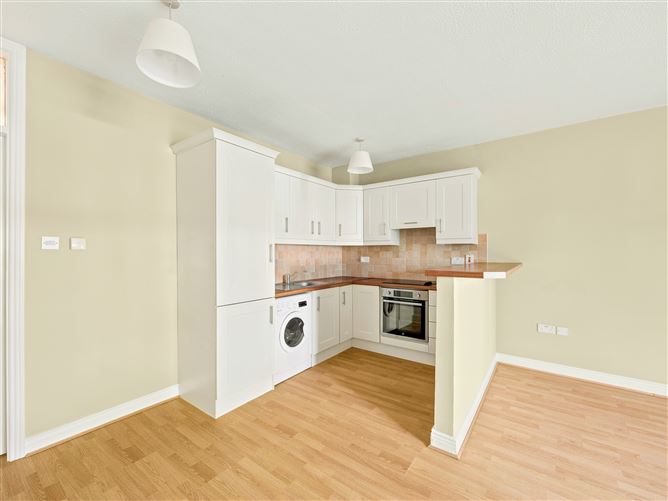 4 The Maples, Moorefield Road, Newbridge, Co. Kildare