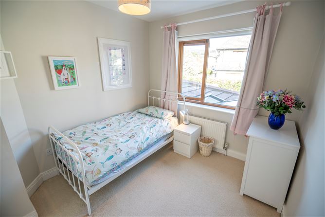 Photo 18 of 21 — 17 Rossmore Drive, Newtownmountkennedy, Wicklow