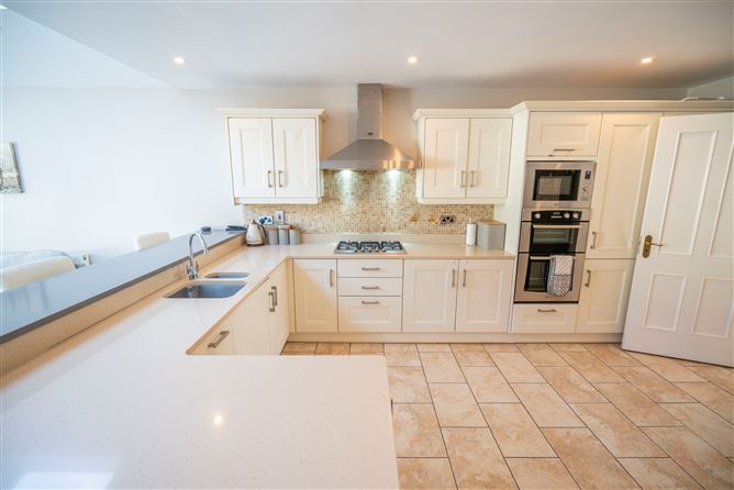 Photo 9 of 21 — 17 Rossmore Drive, Newtownmountkennedy, Wicklow