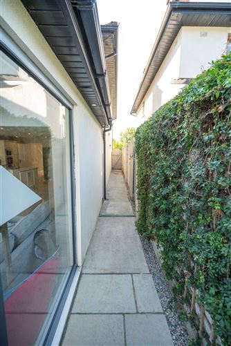 Photo 14 of 21 — 17 Rossmore Drive, Newtownmountkennedy, Wicklow