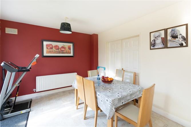 18 Griffeen Glen Boulevard, Lucan, Dublin