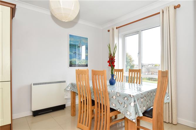 18 Sli Gheal, Ballymoneen Road, Knocknacarra, Galway