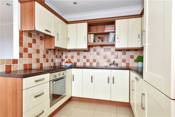 18 Sli Gheal, Ballymoneen Road, Knocknacarra, Galway