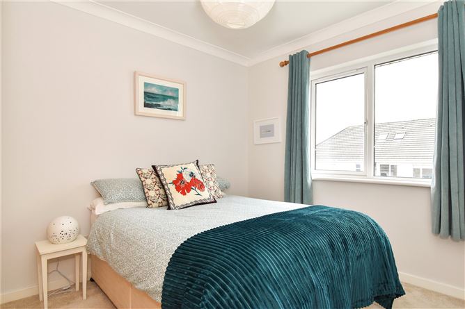 18 Sli Gheal, Ballymoneen Road, Knocknacarra, Galway