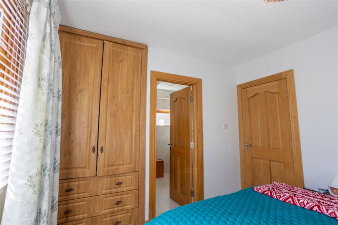 24 Manor Orchard, Thornbury View, Rochestown, Cork