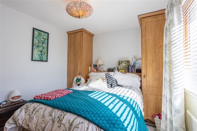 24 Manor Orchard, Thornbury View, Rochestown, Cork