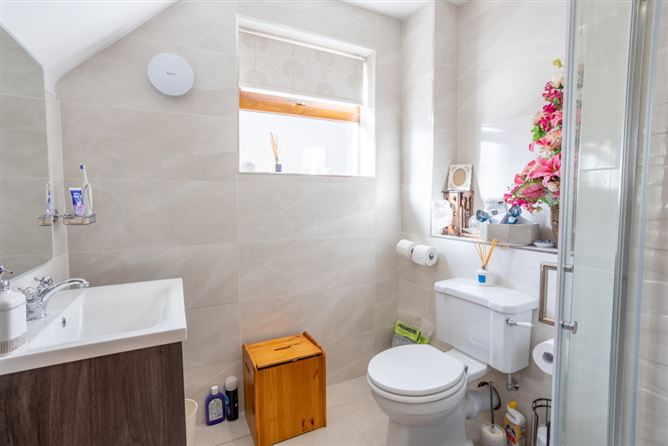24 Manor Orchard, Thornbury View, Rochestown, Cork