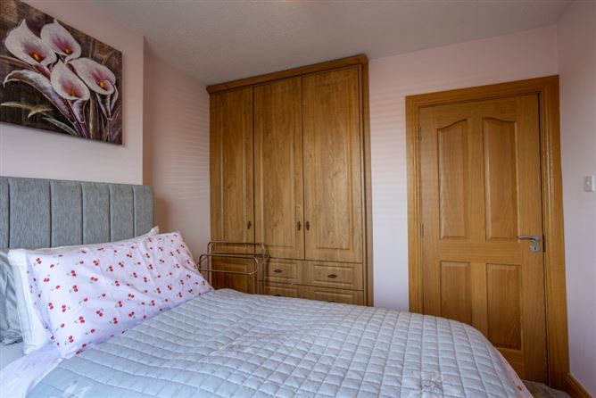 24 Manor Orchard, Thornbury View, Rochestown, Cork