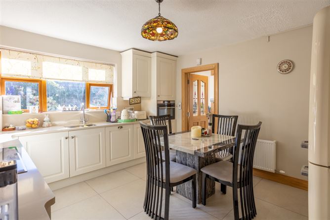 24 Manor Orchard, Thornbury View, Rochestown, Cork