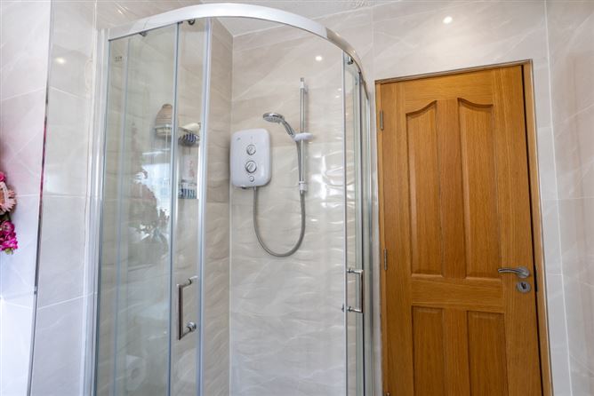 24 Manor Orchard, Thornbury View, Rochestown, Cork