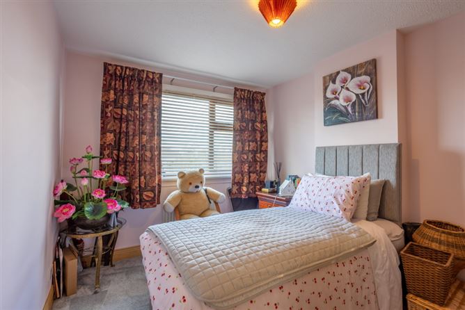24 Manor Orchard, Thornbury View, Rochestown, Cork