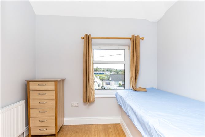 8 Saint Phelims Place, Cavan