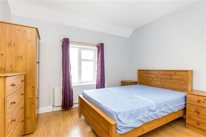 8 Saint Phelims Place, Cavan