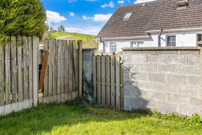 8 Saint Phelims Place, Cavan