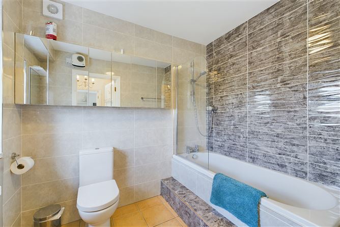 35 Seacliff, Dunmore East, Waterford