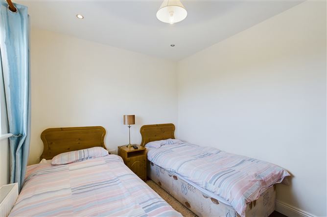 35 Seacliff, Dunmore East, Waterford